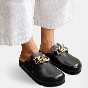 ALOHAS Black Mules with Gold Chain